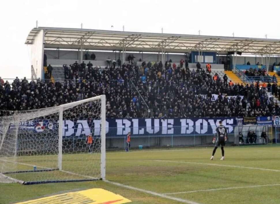 Navijači dinama Bad Blue Boysi na tribinama