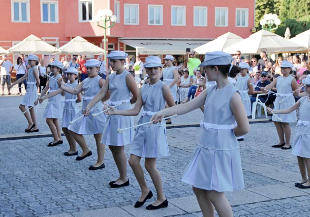 Nastup đurđevačkih mažoretkinja