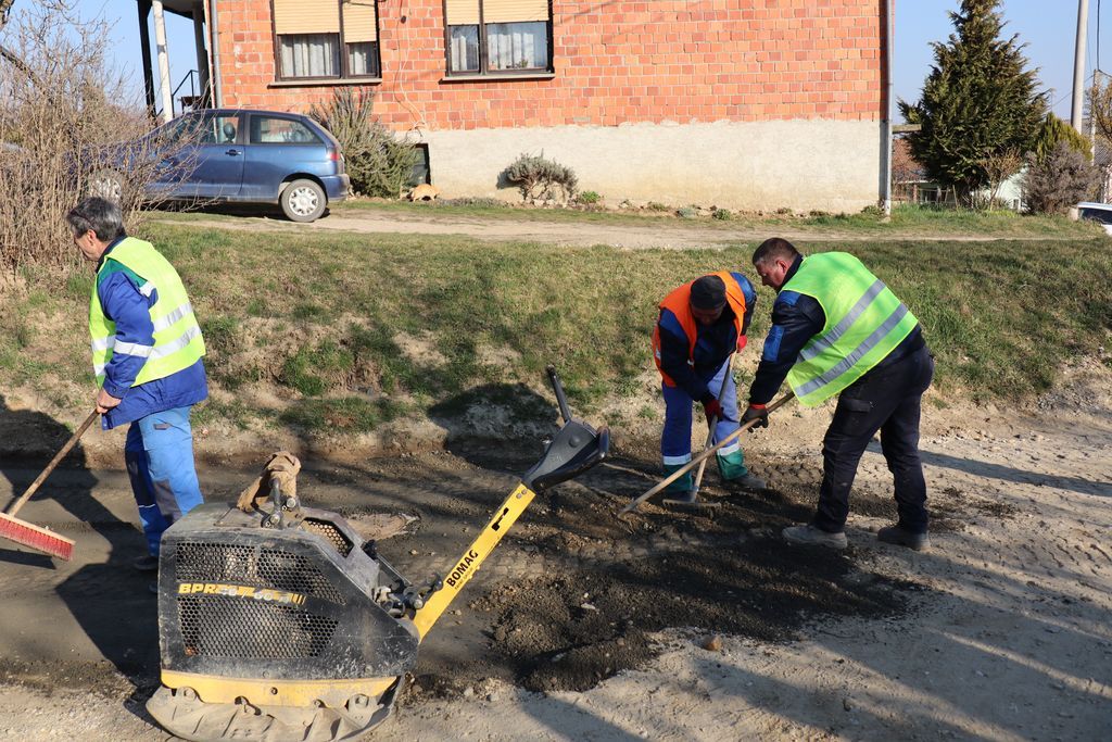 Radovi na izgradnji kanalizacijske mreže u Kunovec Bregu