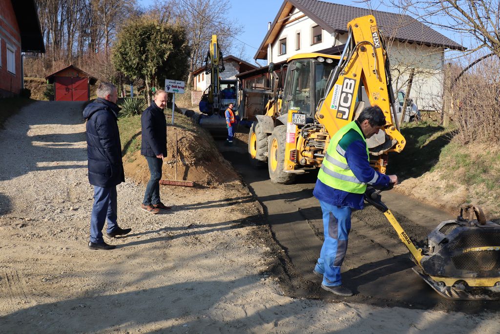 Radovi na izgradnji kanalizacijske mreže u Kunovec Bregu