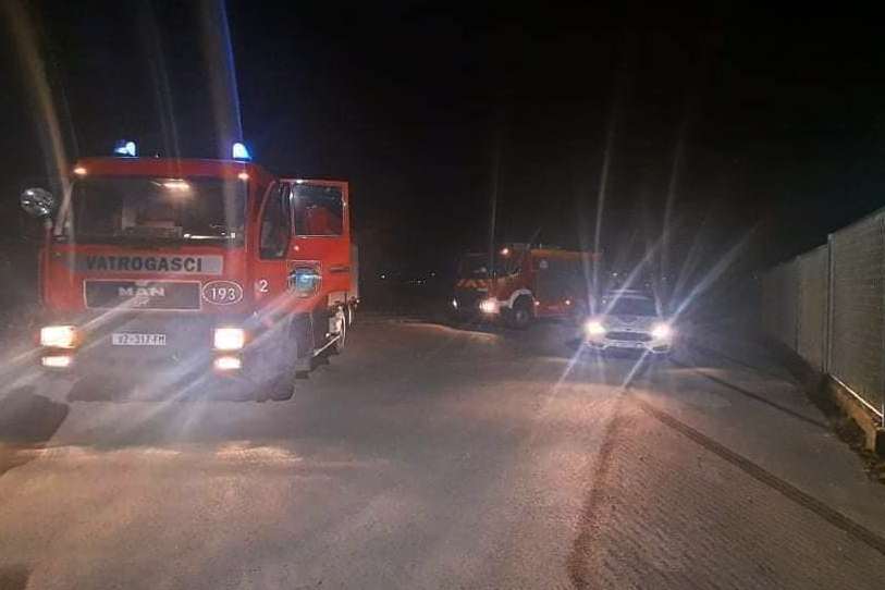 Vatrogasci i policajci na intervenciji