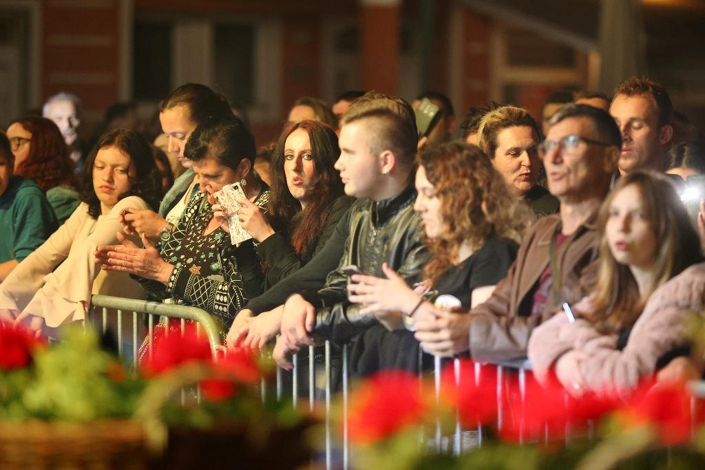 Brojna publika na koncertu Ljubavnika u Đurđevcu