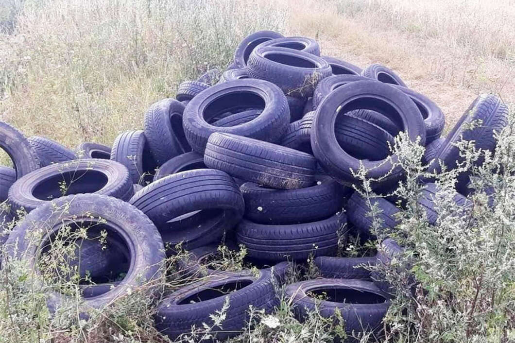 Otpadne gume na odlagalištu otpada