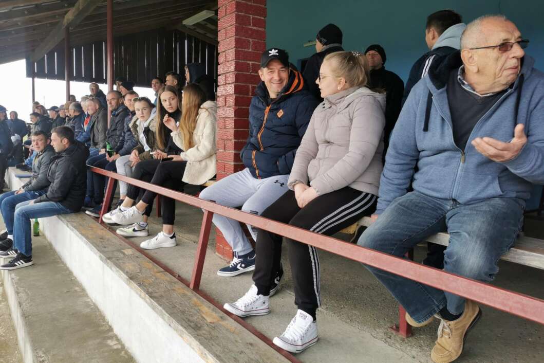 Publika na utakmici u Kunovcu