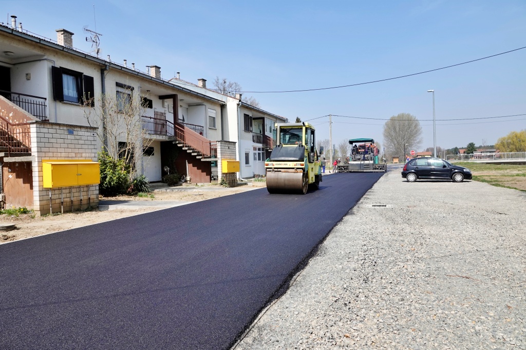 Asfaltiranje Ulice Antuna Radića u Đurđevcu