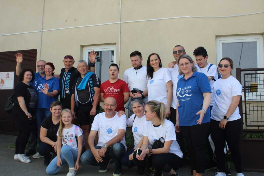 Članovi udruge malih dijabetičara MaDi Osijek i profesionalni biciklisti