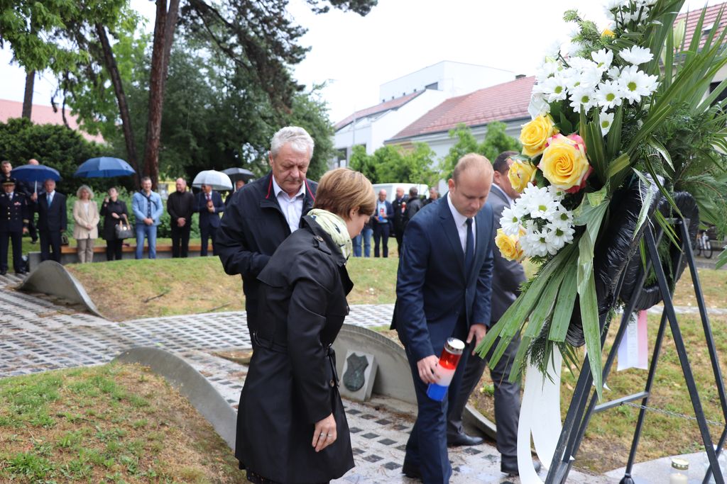 Polaganje vijenaca povodom Dana državnosti