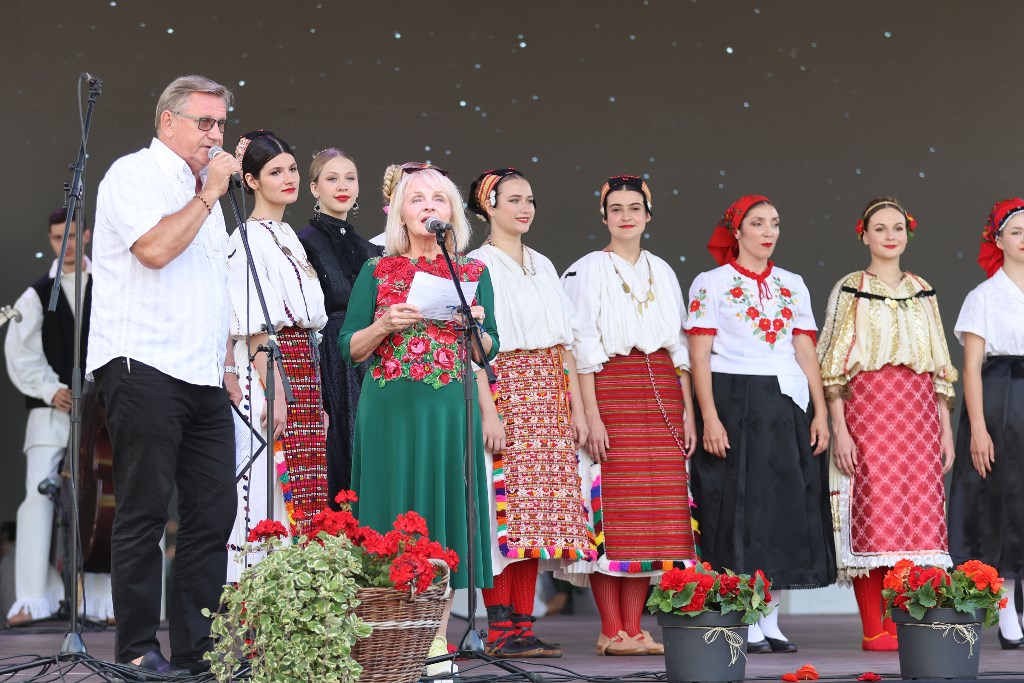 Festival folklora i tradicijske glazbe na Trgu svetog Jurja