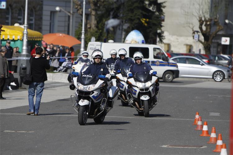 Policajci na motociklima