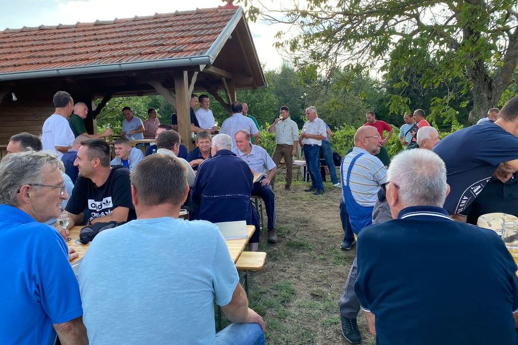 Proslava Bartolova u vinogradu obitelji Divjačko