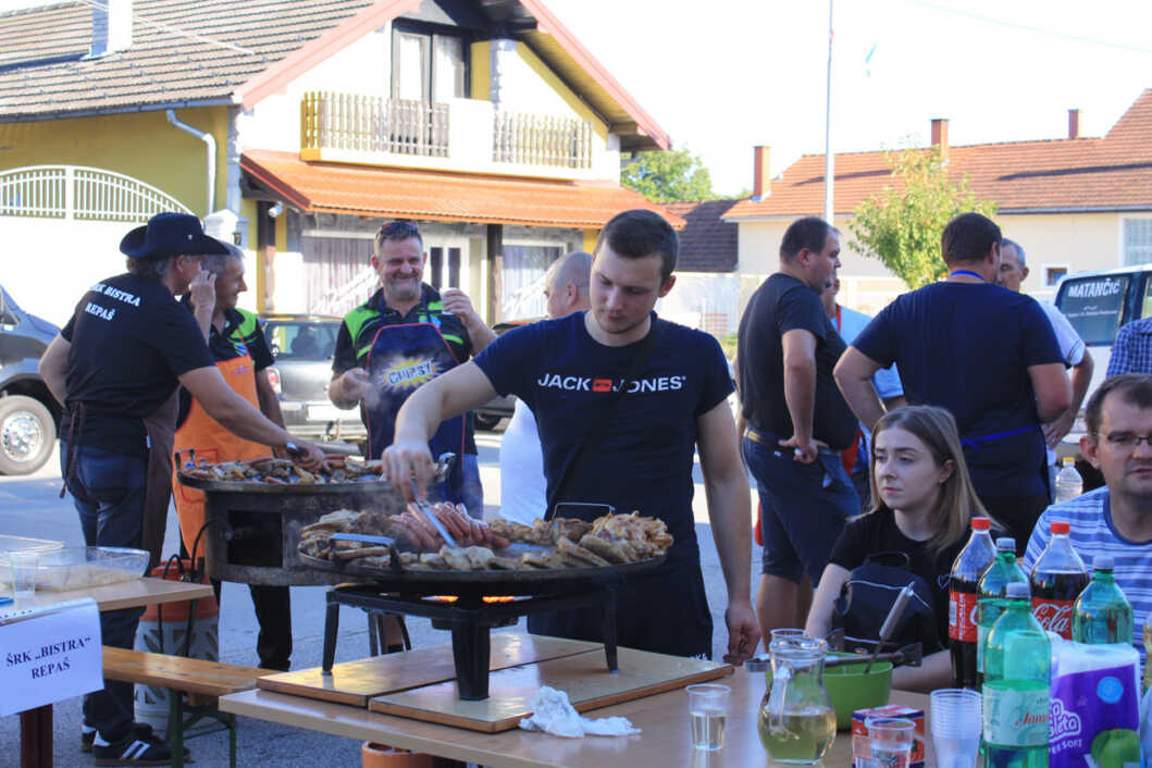 Natjecanje u pripremi kotlovine u Molvama