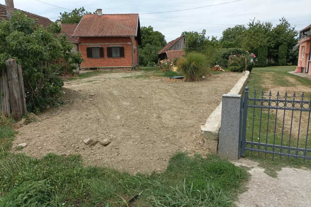 Rušenje dotrajalih objekata na području Koprivničkog Ivanca