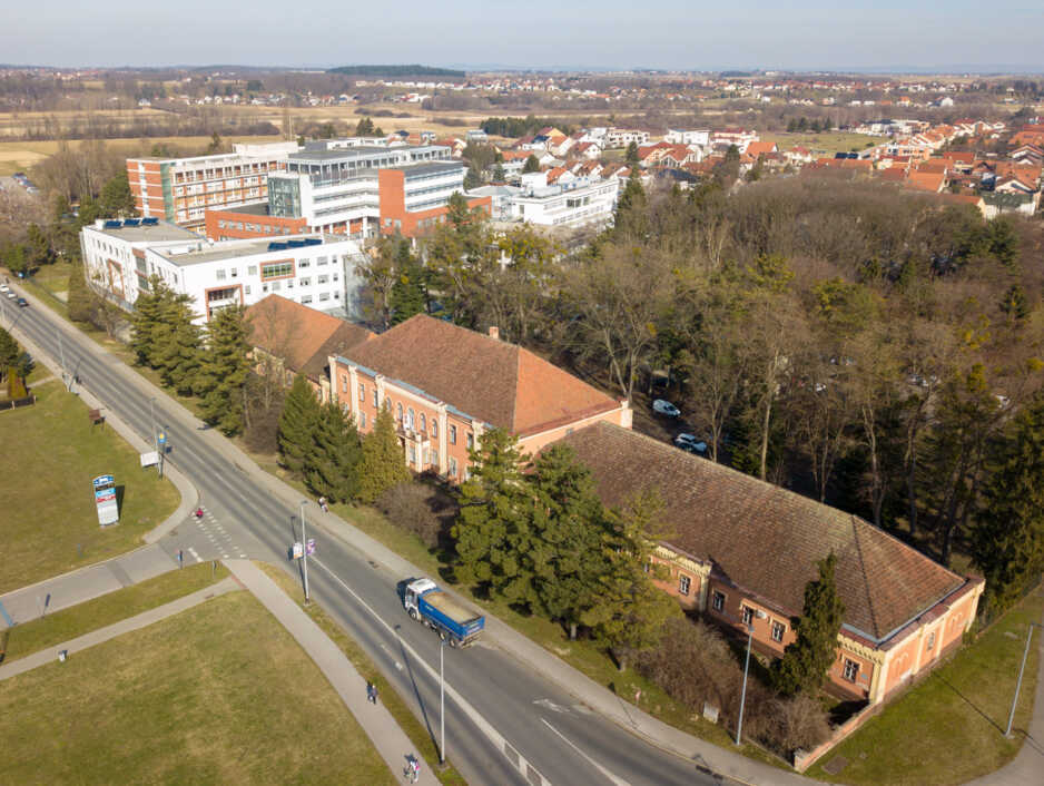 Pogleda iz zraka na kompleks Županijske bolnice Čakovec