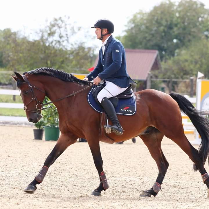 Tomislav Kavur i Lucifer; foto Sanja Koblar