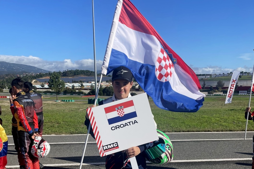 Leon Zelenko s najljepšom, hrvatskom zastavom