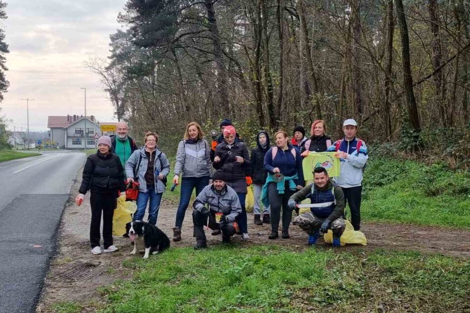 Članovi Planinarskog društva Borik