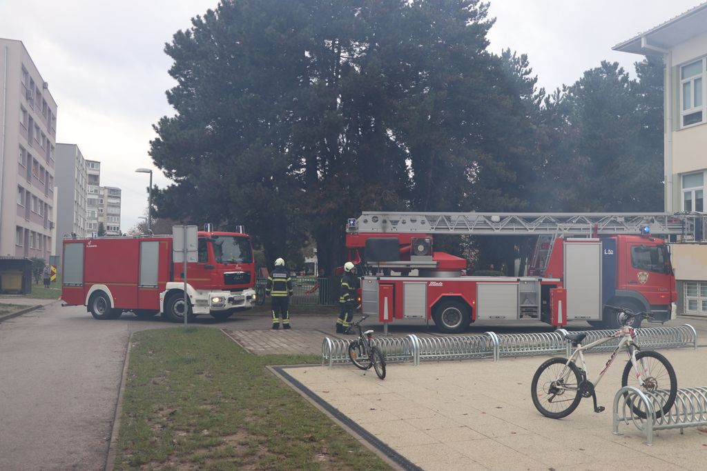Vježba evakuacije i spašavanja u OŠ Đuro Ester u Koprivnici