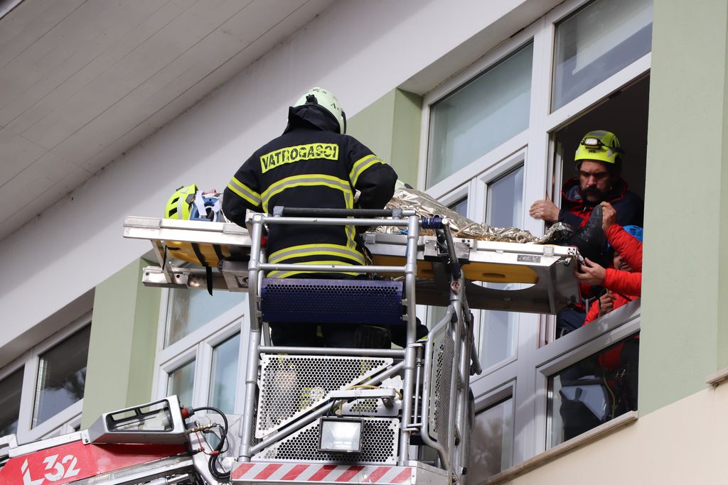 Vježba evakuacije i spašavanja u OŠ Đuro Ester u Koprivnici