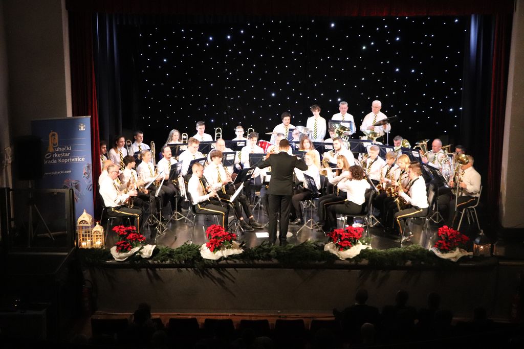 Blagdanski koncert Puhačkog orkestra grada Koprivnice