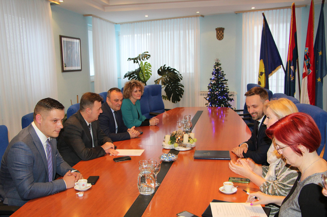 Ministar Piletić na sastanku u Općini Kalinovac