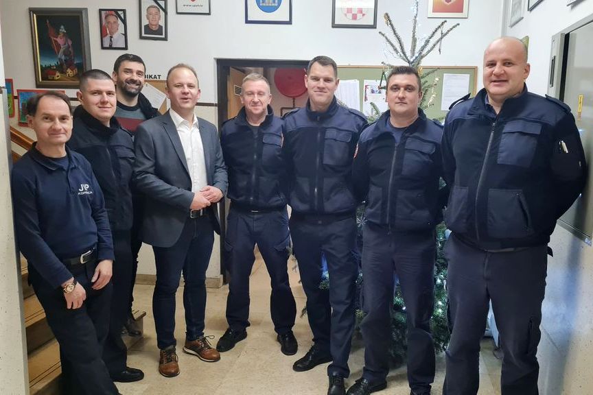 Koprivnički gradonačelnik Mišel Jakšić u posjeti vatrogascima