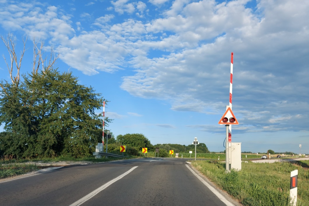 Željezničko-cestovni prijelaz između Virja i Đurđevca