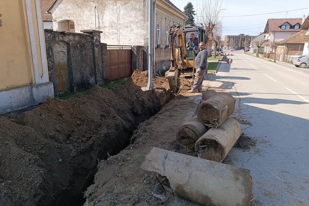 Radovi u Ulici kralja Tomislava u Đurđevcu