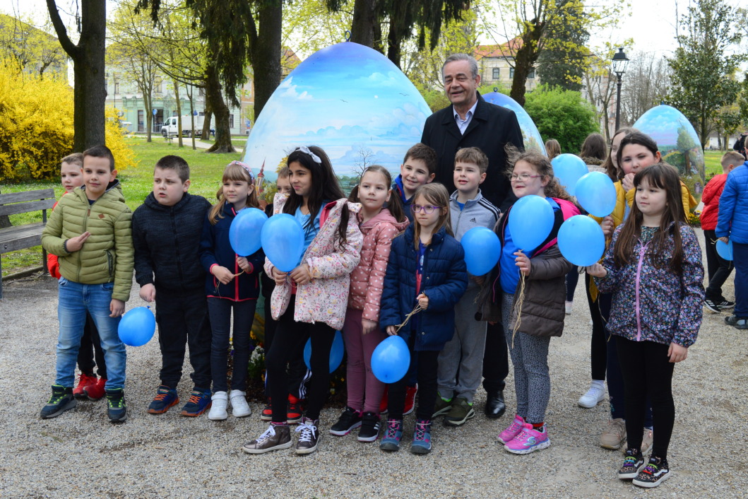 Župan Darko Koren s koprivničkim mališanima