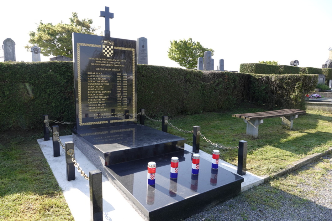 Spomenik hrvatskim braniteljima na đurđevačkom groblju