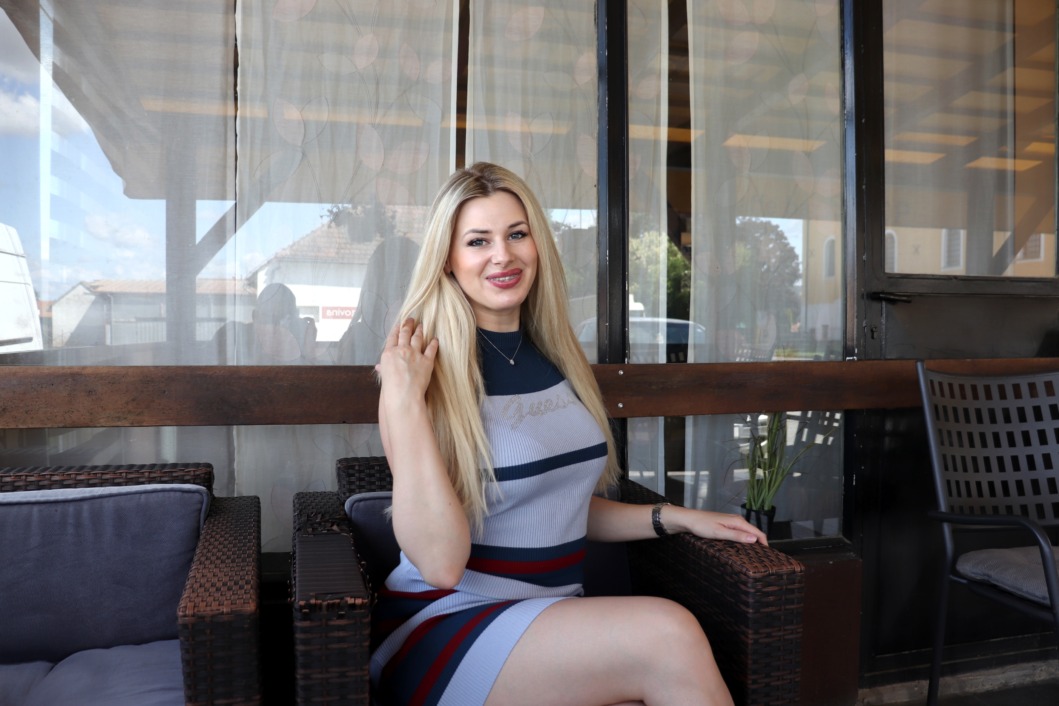 Petra Capek, vlasnica caffe bara Stop u Novigradu Podravskom // Foto: Miroslav Mirković