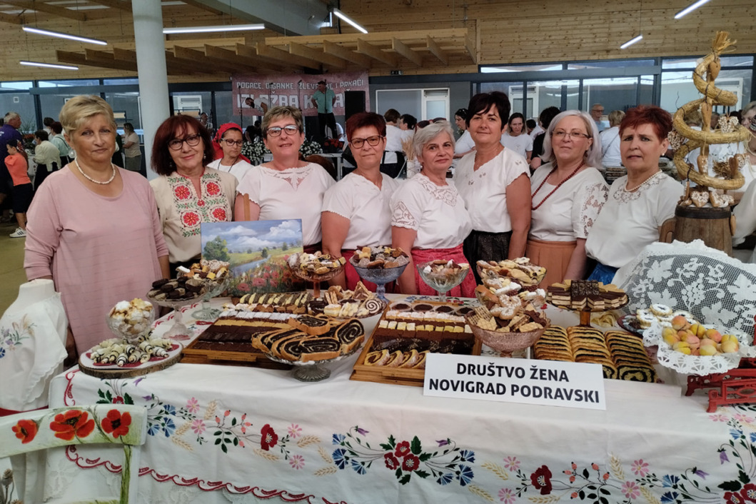 Članice društva žena iz Novigrada Podravskog