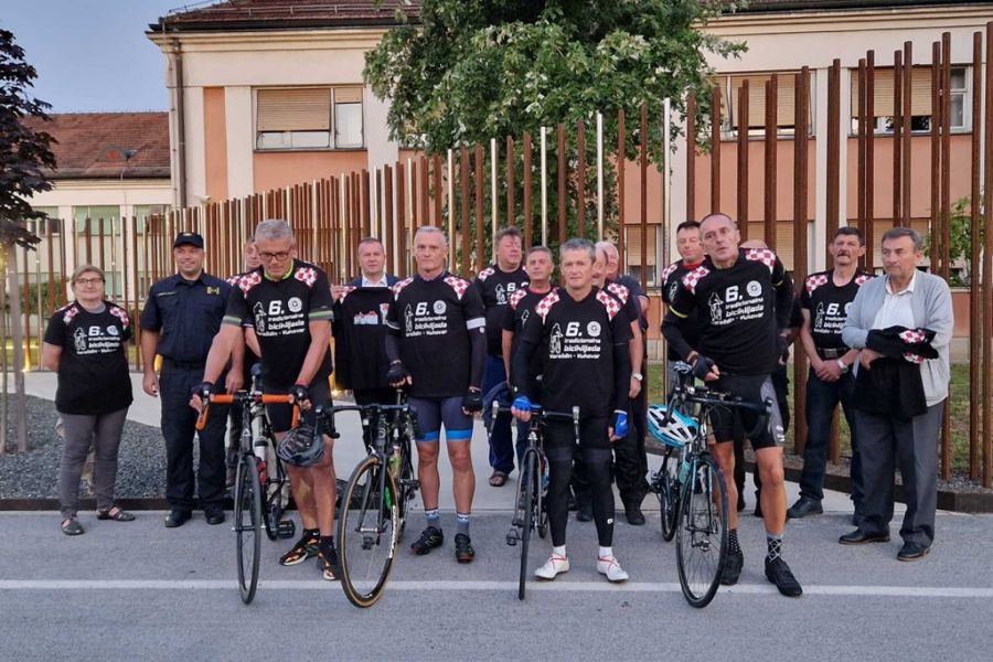 Biciklistima su podršku došli dati njihovi najbliži i župan Stričak