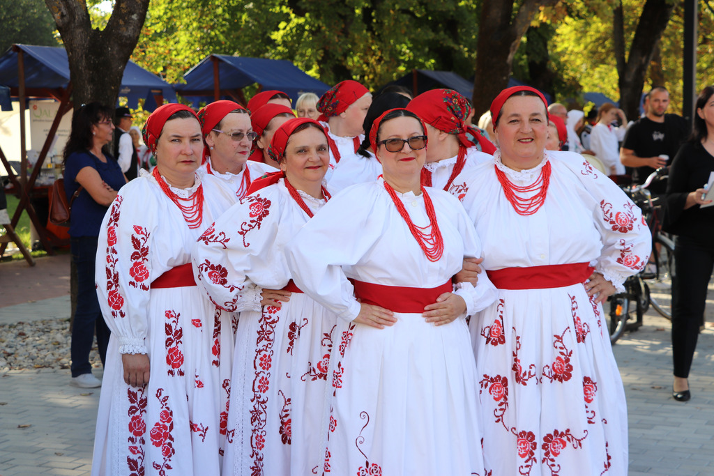 Folklorni susret 'KUD Srce i prijatelji'