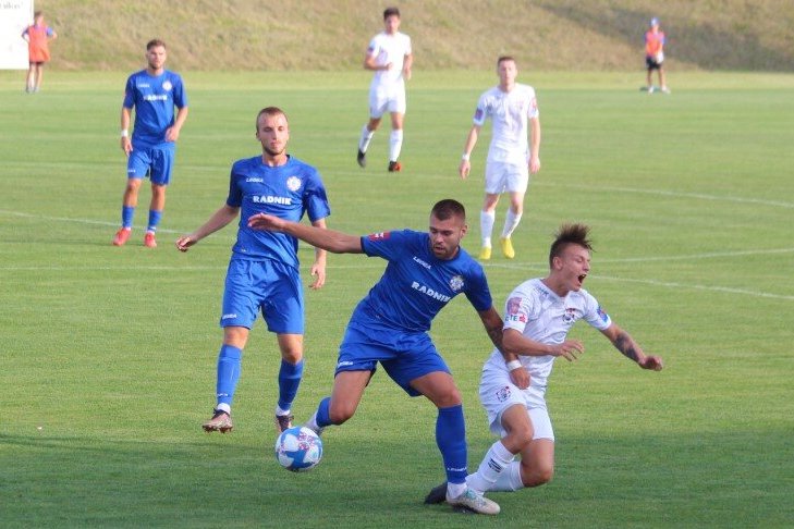 Mihael Mačković (plavi dres) u duelu