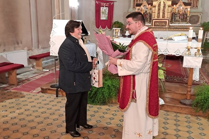 Orguljašica Milica Podunajec i župnik Branko Horvat