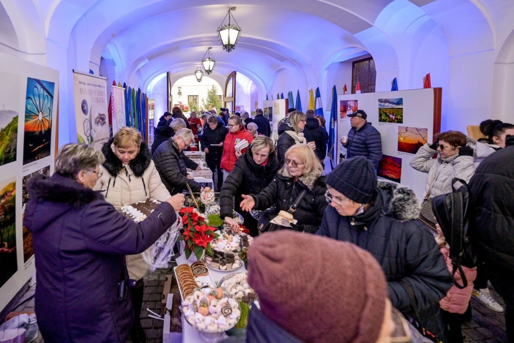 Predstavljanje tradicionalnih kolača u Županijskoj palači