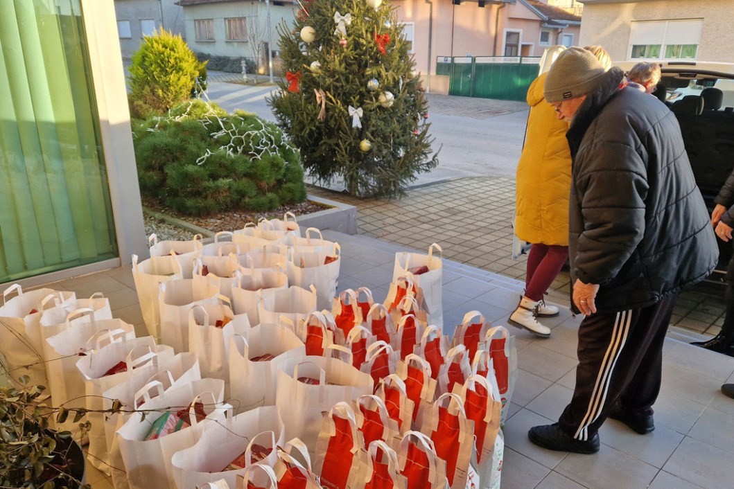 Paketi za potrebite mještane s područja općine Molve