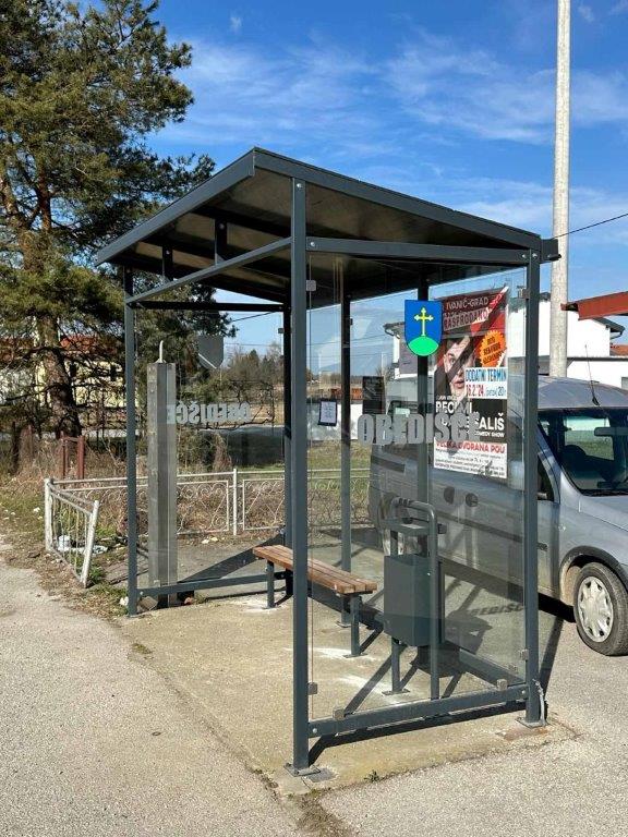 Autobusna nadstrešnica u mjestu Obedišće