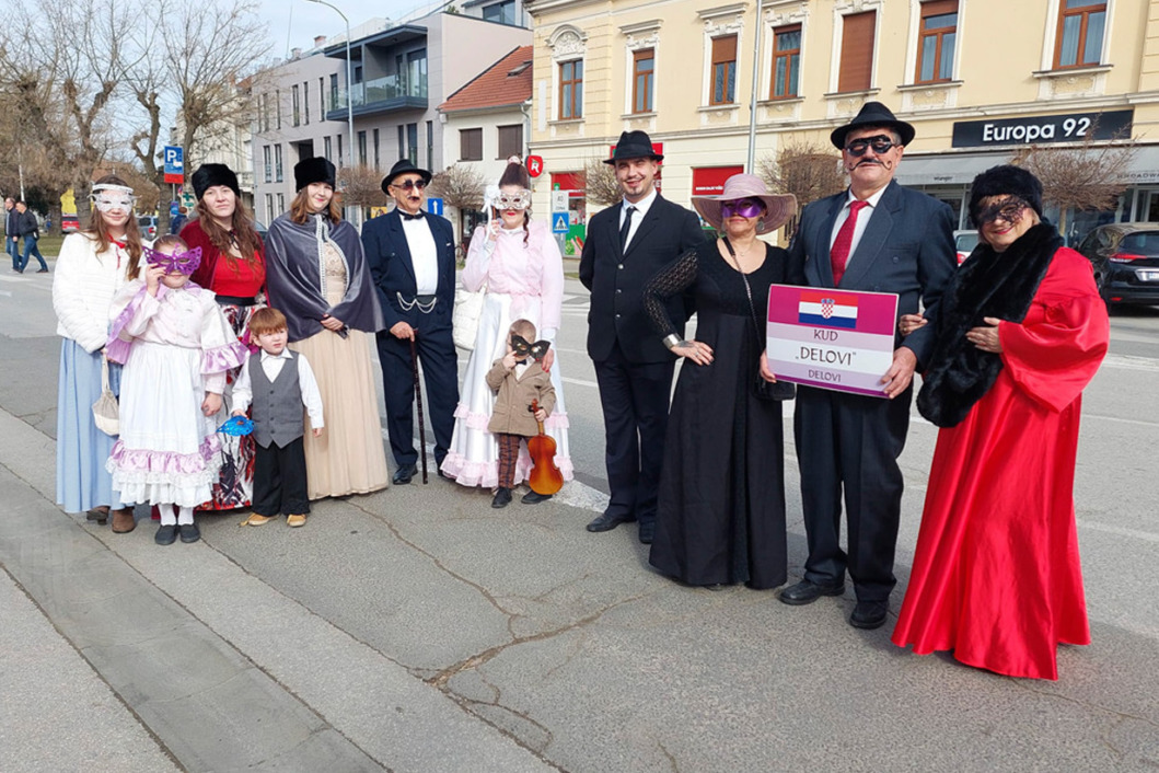 Članovi KUD-a Delovi na fašniku u Koprivnici