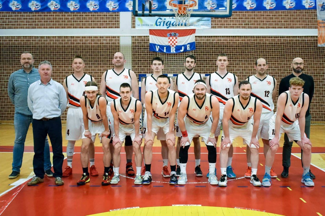 Ekipa Košarkaškog kluba Podravac iz Virja
