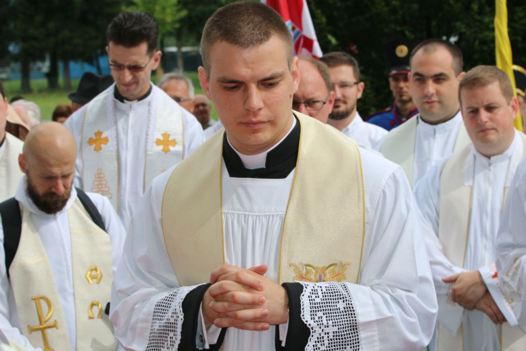 Marinko Golek preminuo je u 33. godini života i osmoj svećenstva