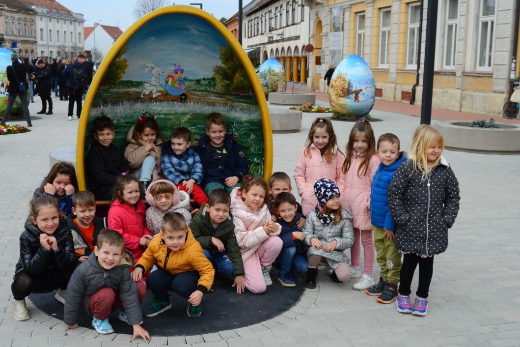 Mališani koprivničkog vrtića Tratinčica oduševljeni su izložbom velikih pisanica