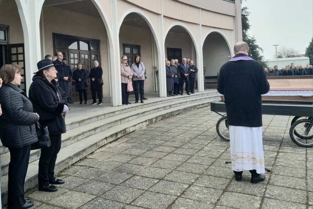 Đurđevac se oprostio od gimnazijskog profesora matematike Vinka Periše