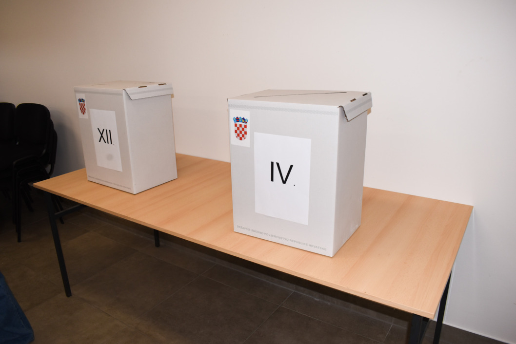 Izbor/glasanje/glasovanje/kutija/glasačka kutija