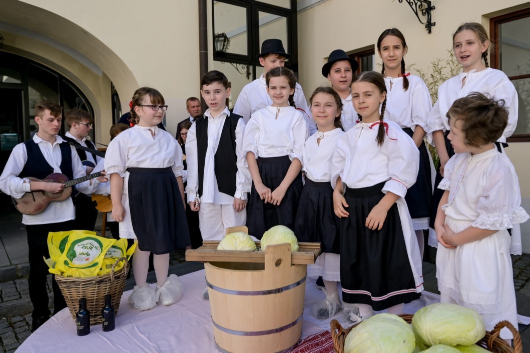 Promocija poštanske marke posvećene varaždinskom zelju i zagorskom puranu