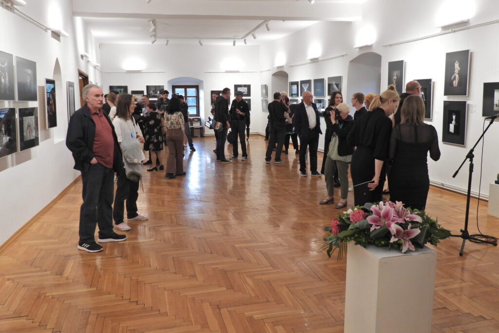 Izložba umjetničkih fotografa u đurđevačkom muzeju