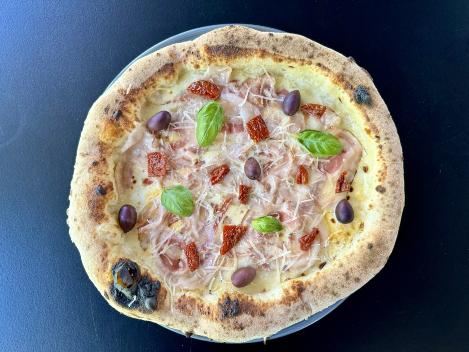 Pizza A la Carbonara