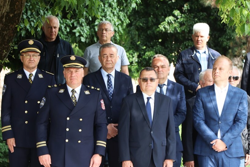 Polaganje vijenaca