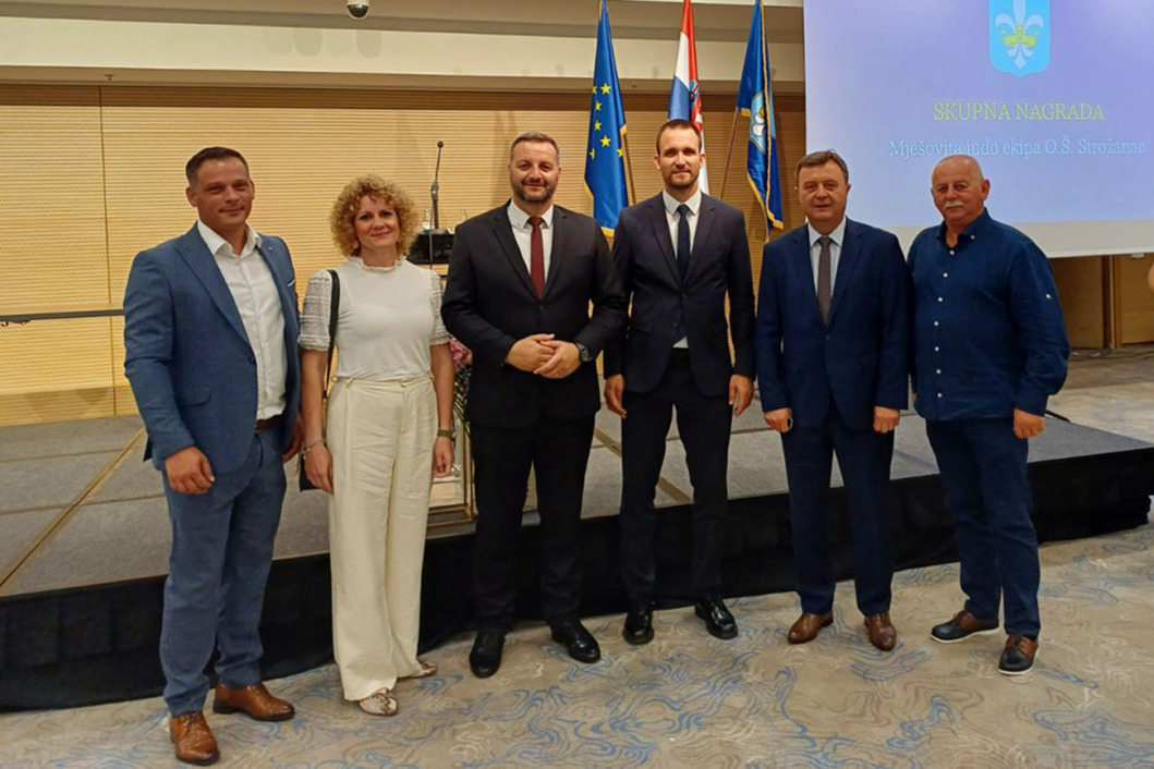 Načelnik Općine Kalinovac Darko Sobota i suradnici u Podstrani