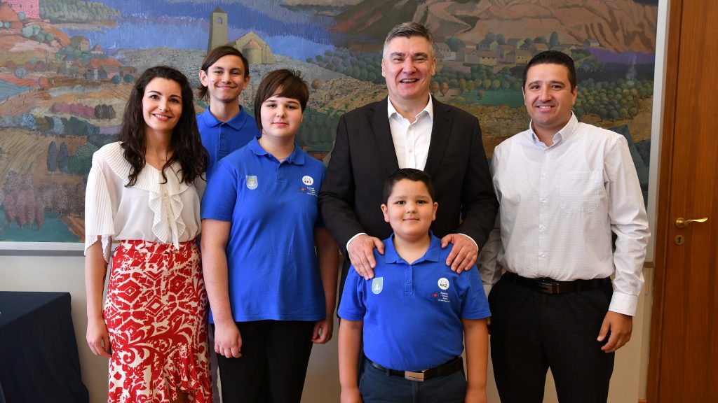 Koprivnička ekipa robotičara na prijemu kod predsjednika RH Zorana Milanovića